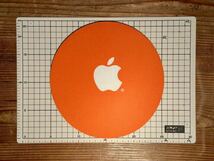 非売品 『Apple mouse pad』アップル マーク マウスパッド デッドストック Apple Computer アップルコンピュータ ロゴマーク mac マック_画像1