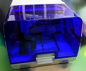 日通アローBOX 現状渡し 通電確認 QIAGEN QIAgility リアルタイム自動PCR装置 HEPA キアゲン 装置 分析 理化学 研究 実験 DNA S032608