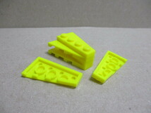 レゴ　パーツ　2×4ウイングプレート　ネオンイエロー3セット　新品_画像2