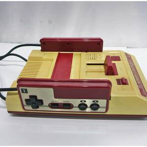 FAMILY COMPUTER ファミコン HVC-002 本体のみ 元箱付き 動作未確認の画像5