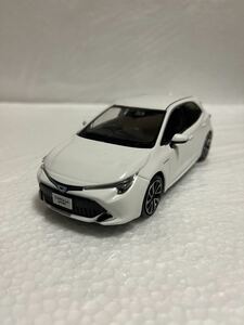 1/30 トヨタ 新型カローラスポーツ COROLLA SPORT 非売品 カラーサンプル ミニカー スーパーホワイトⅡ