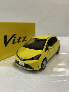 1/30 トヨタ ヴィッツ VITZ 中期 カラーサンプル ミニカー 非売品 ルミナスイエロー