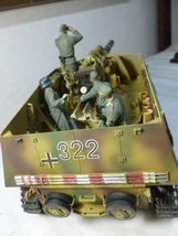 1/35ドイツ重自走榴弾砲 フンメル砲兵５体付 完成品_画像8