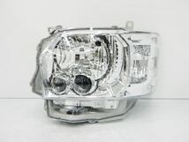 4176142 ハイエース/レジアスエース H200系 後期4型5型6型 標準ボディー 左ライト LED KOITO 26-137 HIACE/REGIUSACE_画像1