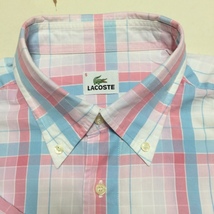 美品 LACOSTE ラコステ 半袖ボタンダウンシャツ サイズ５ 淡いピンク色ベースに水色＋濃いピンク＋白のタータンチェック柄 ポケットは柄合_画像2