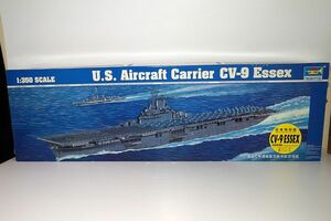 トランぺッター 1/350 アメリカ海軍 航空母艦 CV-9 エセックス 日本特別版 05602 艦載機大幅増量 F6F SBD-4 TBF-1 プラモデル