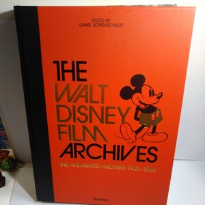 The Walt Disney Film Archives. The Animated Movies 1921-1968. 40th Ed. (40th Edition)洋書 本Mickey Mouseミッキーマウス