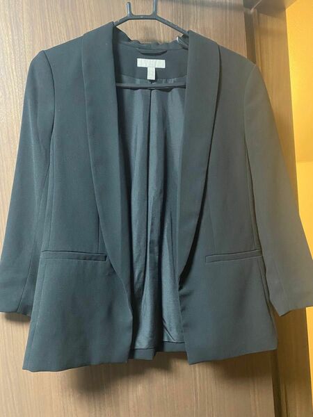 H&Mレディース七分袖ブラックジャケット