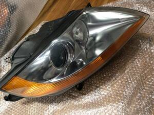 Z4 Genuine　バラストincluded　ヘッドLight　leftright　中古　Ｅ85