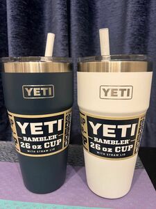 2個セット！【新品】YETI RAMBLER 26oz タンブラーセット ホワイト＆ネイビー ストロー付き　イエティ