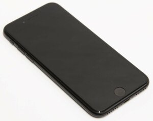 中古　iPhone 7 32GB ブラック MNCE2J/A docomo SIMロックなし