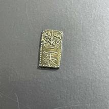 02ys 天保二朱金 二朱金 二分判金 古金銀 古銭 貨幣 重さは画像参照_画像1