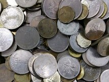 0304S58　世界のコイン　硬貨　香港　1ドル　50セントなど　おまとめ　※ｇ＝計量容器の重さ除く_画像3