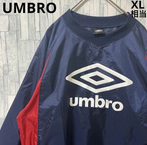 UMBRO アンブロ ナイロンプルオーバー ナイロンジャケット トレーニングピステ サイズM 長袖 デカロゴ ネイビー デサント 送料無料