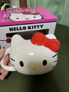 ハローキティ サンリオ キティちゃん 陶器 マグカップ　532ml 新品未使用　Hello Kitty 