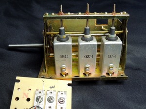 ギロチン　八重洲無線　HF機　分解部品