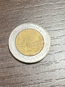 イタリア 1988 500リラ 外国コイン バイメタル硬貨 アンティーク 流通/現状品 送84 同梱可