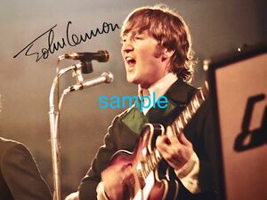 【送料無料】The Beatles ジョンレノン 1966 高画質　サイン　フォト　ビートルズ　写真