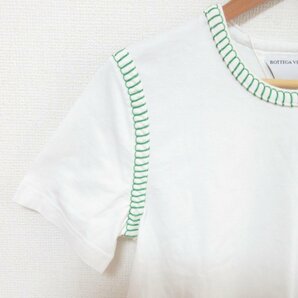美品 BOTTEGA VENETA ボッテガヴェネタ 2021年製 オーバーロックデザイン クルーネック 半袖 Tシャツ カットソー XS ホワイト×グリーンの画像3