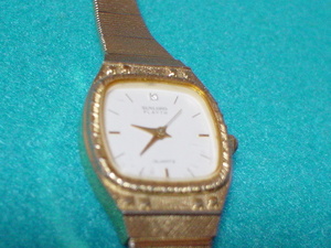 珍品　アンティーク　SEIKO社　SUNLORD　PLAYTH　PARTー１　女性用腕時計　角型　JAPAN　ゴールド