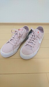 【新品未使用】『NIKE（ナイキ）』コート レガシー キャンバス〈24.0cm〉