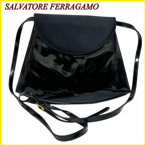 SALVATORE FERRAGAMO サルヴァトーレ フェラガモ ショルダーバッグ エナメル ブラック 黒 レディース 高級 ハイブランド 人気 おすすめ