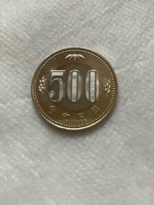 ♪即決700円☆令和５年☆500円硬貨☆流通品☆濡れ防止梱包☆送料全国一律94円♪