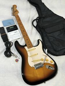 Squier by Fender ストラト オマケ多数ケース付き 初心者最適