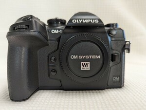 ★新品級★ オリンパス OM SYSTEM OM-1 ボディ　メカシャッター数700回