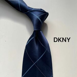 DKNYのネクタイ