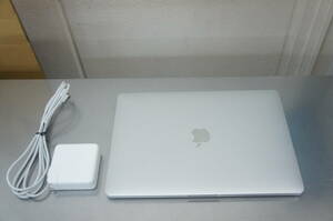 中古 Apple MacBook Pro13インチ, 2020, Thunderbolt 3ポート x 4 i7/32GB/1TB/13 2560×1600　(3)