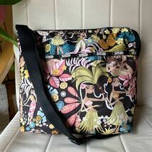 【ハワイ】限定品　LeSportsac レスポートサック　ワヒネフラ柄　ショルダーバッグ_画像4