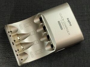 【ジャンク品】SANYO　充電式ニッケル水素電池 急速充電器　NC-MR57