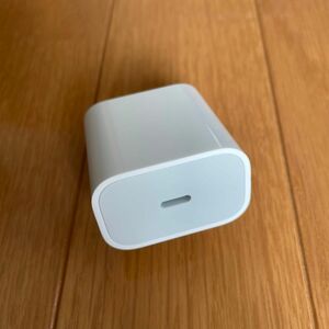 アップル 充電器 USB-C Model A1720