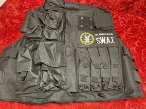 03-04-515 ◎Y ミリタリー サバイバルゲーム サバゲー 装備 ベスト 黒 SWAT 訳アリ　中古品　