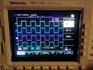 Tektronix ＜TDS714L＞ 4CH LONG RECORD COLOR DSO (Max:100GS/s(ET)) 500MHz 500MS/s oscilloscope オシロスコープ