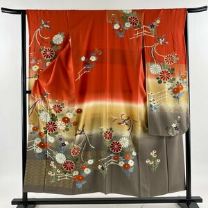 振袖 身丈153cm 裄丈65cm M 袷 鳥 菊 金彩 染め分け 朱色 正絹 名品 【中古】