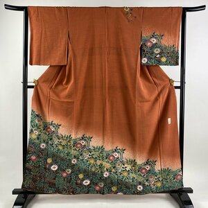 訪問着 身丈160cm 裄丈64cm M 袷 落款 草花 金彩 ぼかし 赤茶 正絹 秀品 【中古】