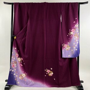 振袖 身丈167cm 裄丈67cm M 袷 桜 花びら 金通し 金彩 赤紫 正絹 美品 名品 【中古】