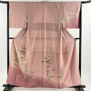 付下げ 身丈159cm 裄丈63.5cm S 袷 松 椿 金彩 ぼかし ピンク 正絹 美品 秀品 【中古】