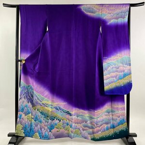 振袖 身丈160.5cm 裄丈64.5cm M 袷 落款 山 樹木 銀通し 絞り 紫 正絹 名品 【中古】