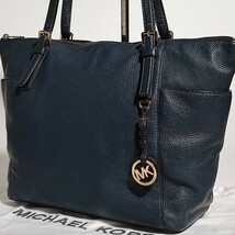 美品 マイケルコース トートバッグ 本革 シボ革 シュリンクレザー MICHAEL KORS 紺 ビジネス ブリーフケース メンズ 大容量 仕事 A4 肩掛け_画像1