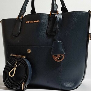 美品 マイケルコース 2way トートバッグ 本革 サフィアーノ レザー MICHAEL KORS ビジネス ブリーフケース メンズ 大容量 A4 肩掛け 紺 鞄の画像1