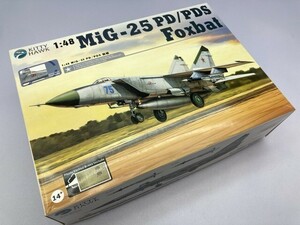 キティホーク 1/48 MiG-25PD/PDS フォックスバット ※まとめて取引・同梱不可 [9-111]