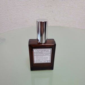 Osmanthus オスマンサス AUX PARADIS パルファム オゥ パラディ 香水 EAU DE TOILETTE 30ml 残8割ほど 残量多い 人気