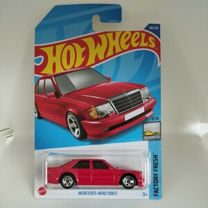 Hot Wheels MERCEDES-BENZ 500 E