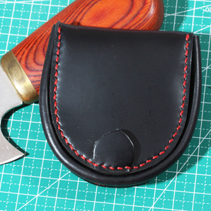最新番本革極厚 半円型（馬蹄型）小銭入れコインケース手縫い 紳士ブラック赤糸限定1点の画像2