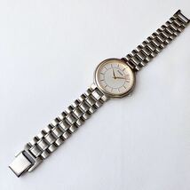 SEIKO AVENUE クォーツ腕時計　稼動　腕周り16cm_画像4