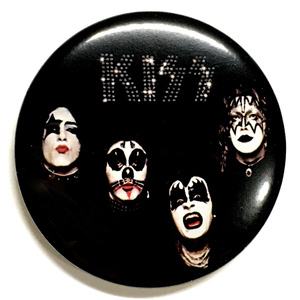 デカ缶バッジ 58mm KISS 地獄からの使者 キッス Gene Simmons Paul Stanley