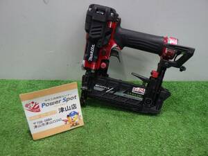 マキタ(Makita)高圧フロアタッカ エアダスタ付 4mm AT451H エア工具 高圧 大工道具 中古品 240329